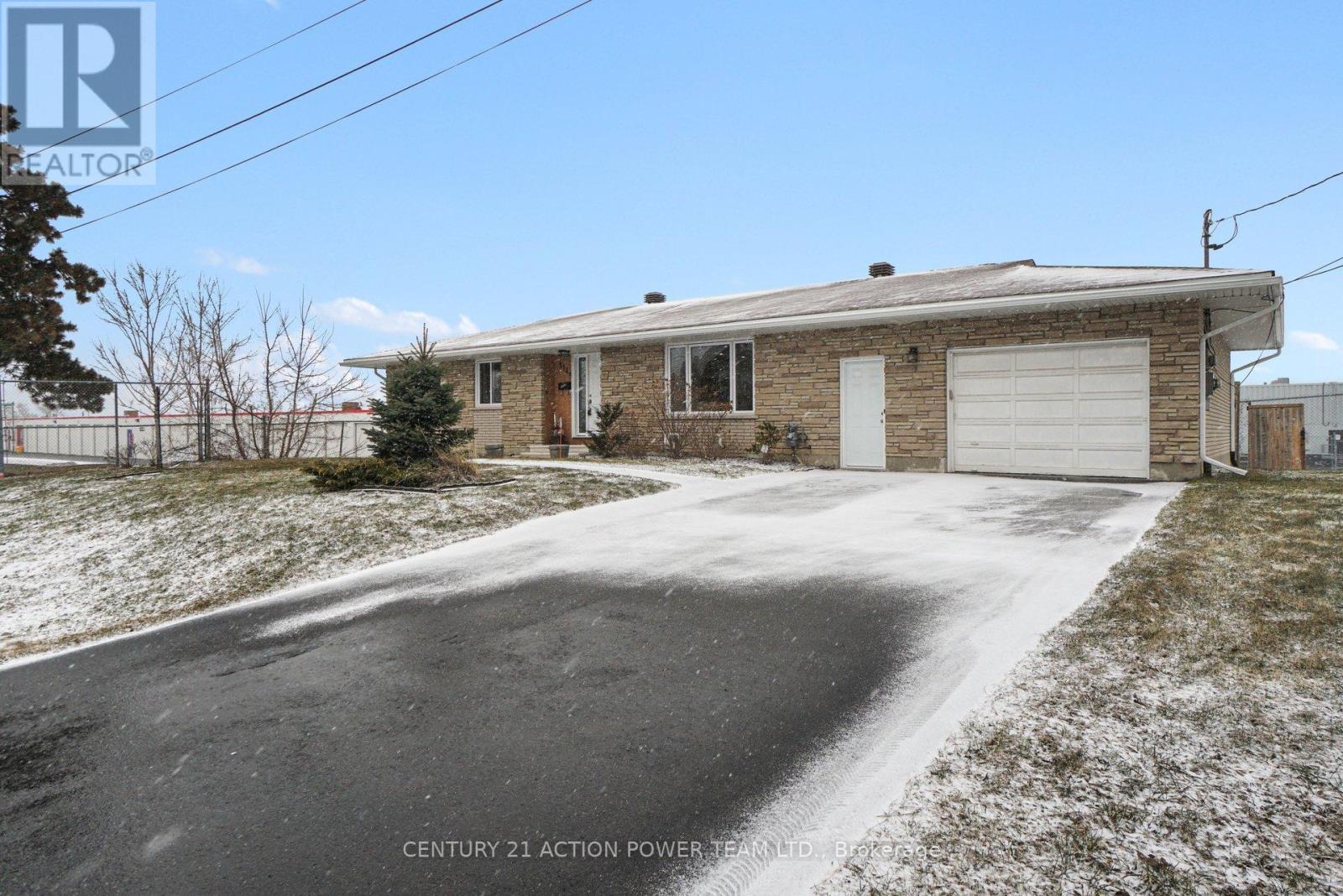 A - 1149 Parisien Street, Ottawa, Ontario  K1B 3N3 - Photo 2 - X12985130