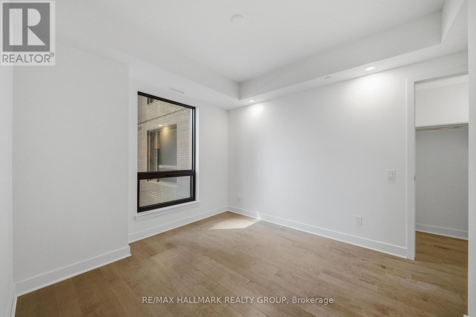 308 - 180 George Street, Ottawa, Ontario  K1N 0G8 - Photo 5 - X12985162