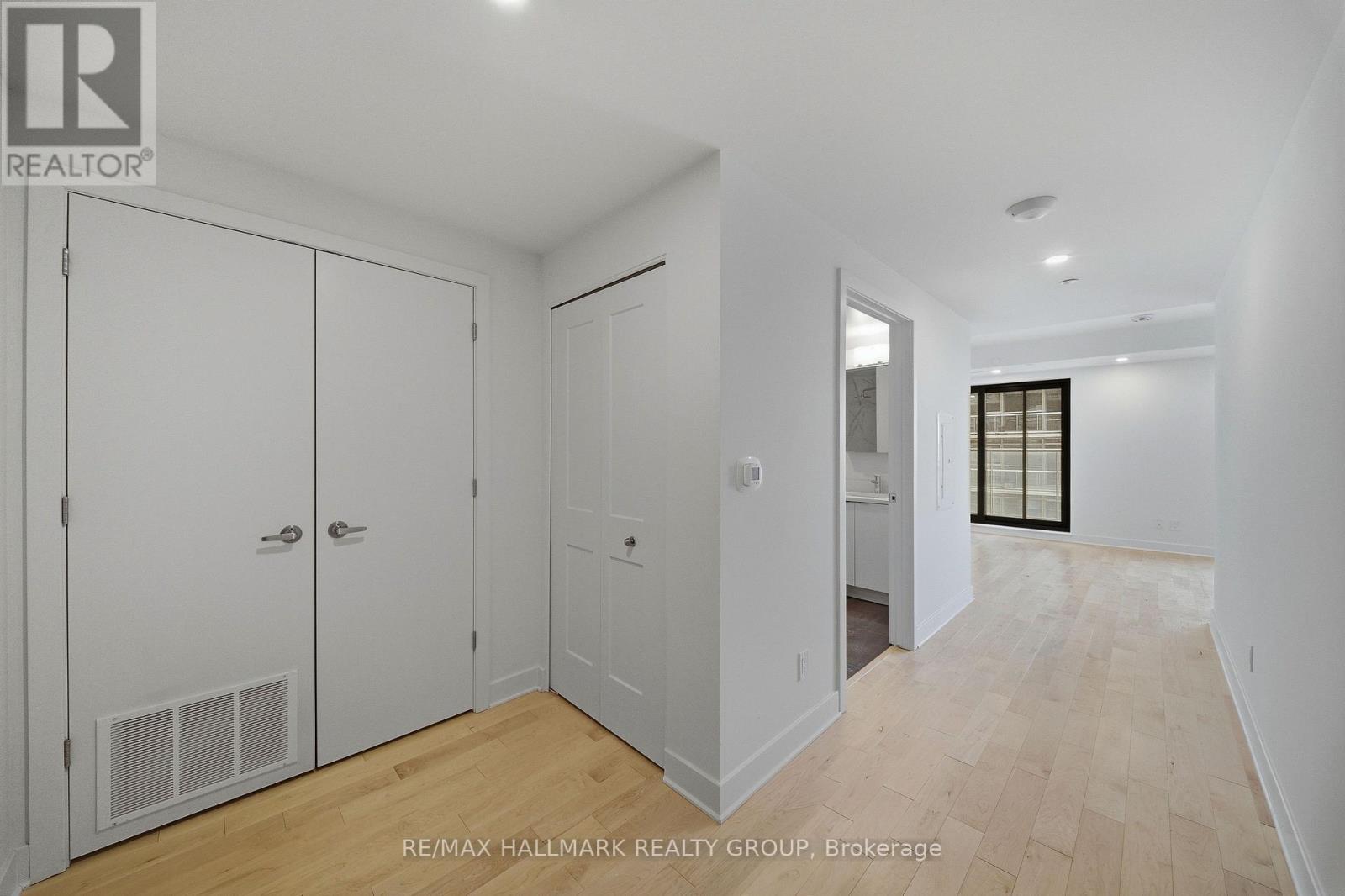 606 - 180 George Street, Ottawa, Ontario  K1N 0G8 - Photo 4 - X12985168