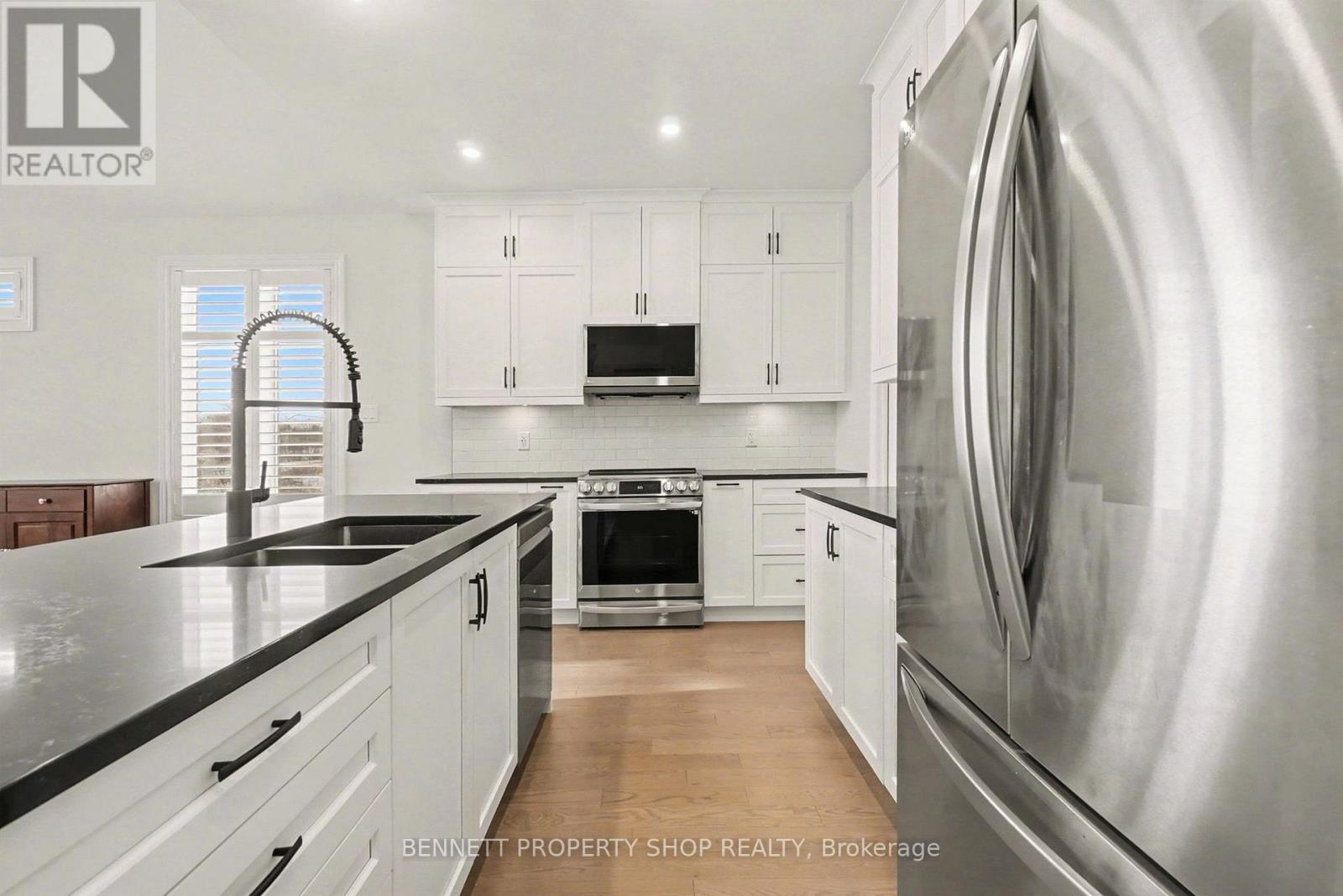 621 Enclave Lane, Clarence-Rockland, Ontario  K4K 0M8 - Photo 10 - X12985192