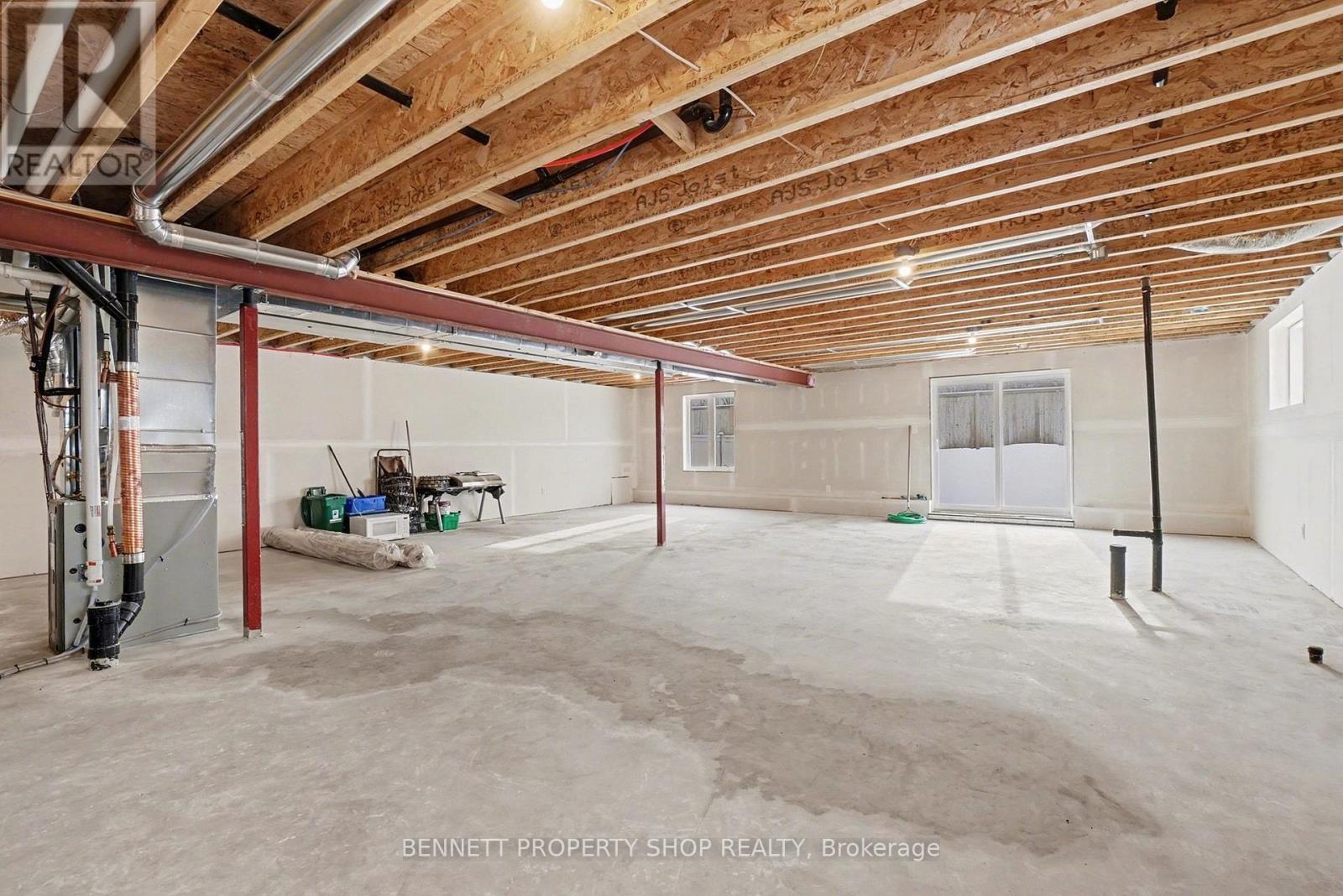 621 Enclave Lane, Clarence-Rockland, Ontario  K4K 0M8 - Photo 19 - X12985192