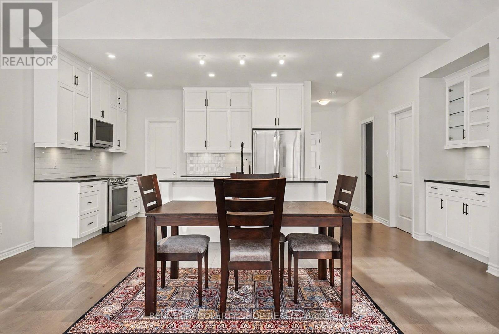 621 Enclave Lane, Clarence-Rockland, Ontario  K4K 0M8 - Photo 4 - X12985192