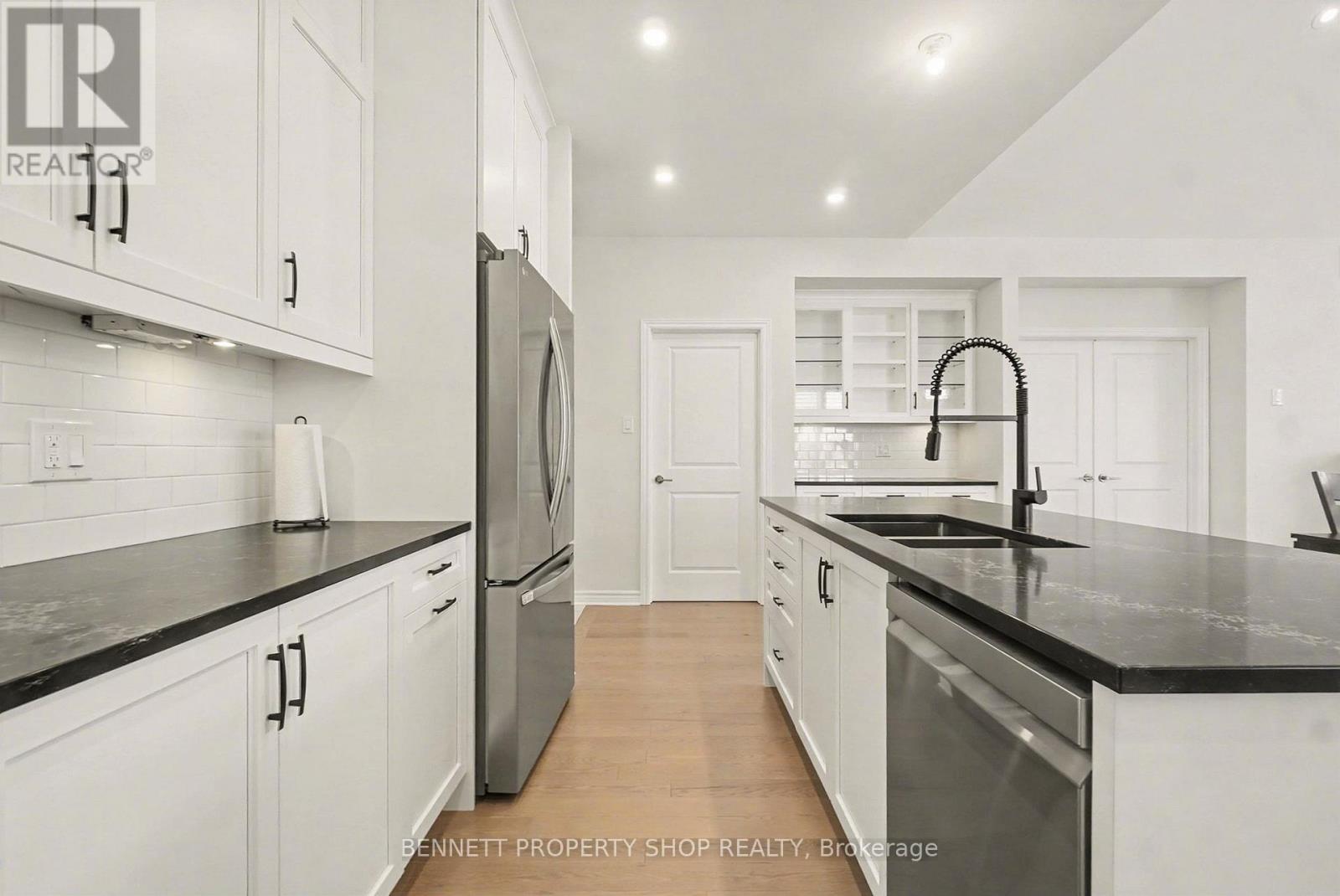 621 Enclave Lane, Clarence-Rockland, Ontario  K4K 0M8 - Photo 9 - X12985192