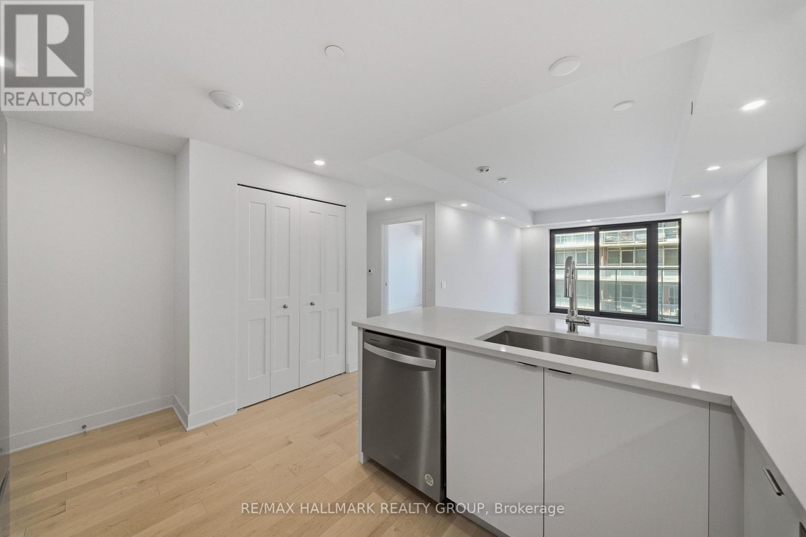 1703 - 180 George Street, Ottawa, Ontario  K1N 0G8 - Photo 5 - X12985208