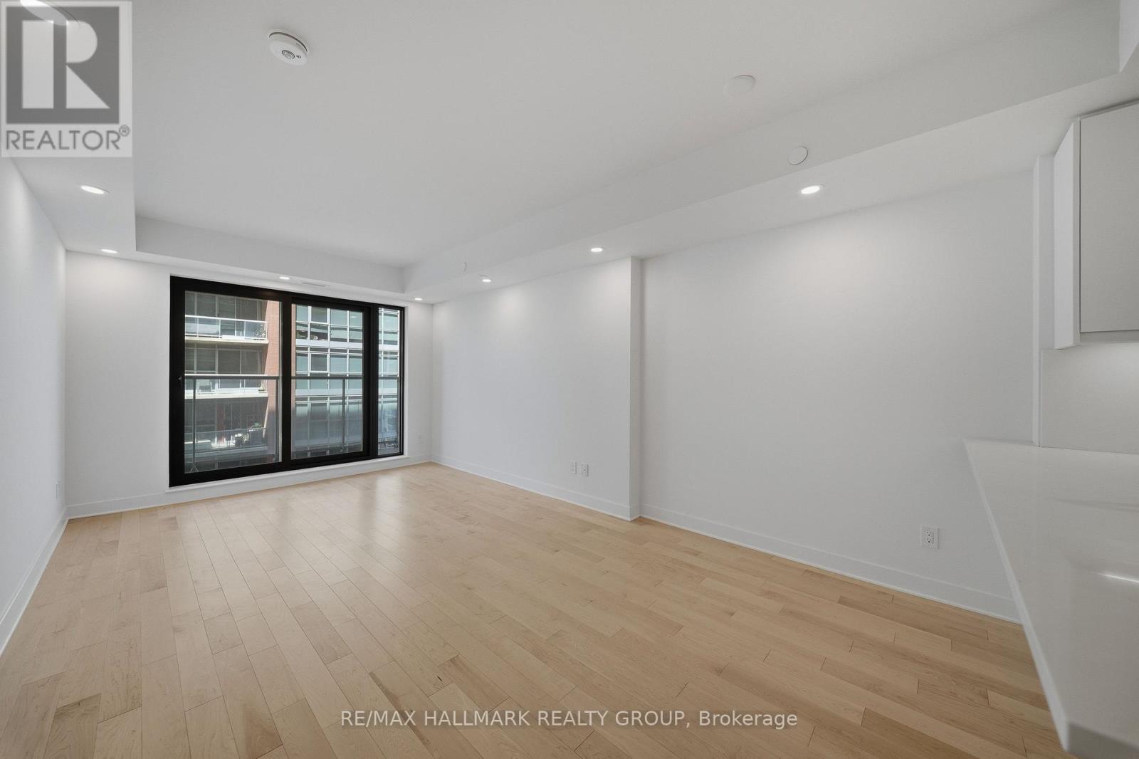 1703 - 180 George Street, Ottawa, Ontario  K1N 0G8 - Photo 8 - X12985208