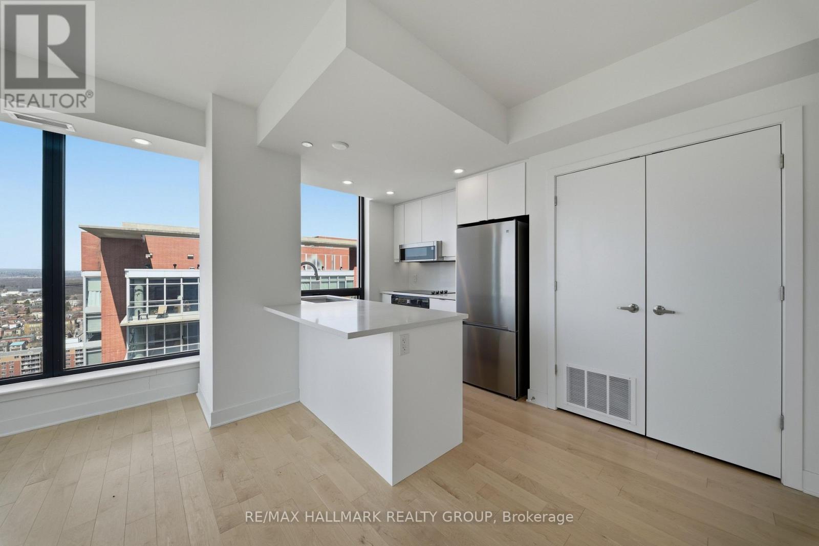 2202 - 180 George Street, Ottawa, Ontario  K1N 0G8 - Photo 12 - X12985214