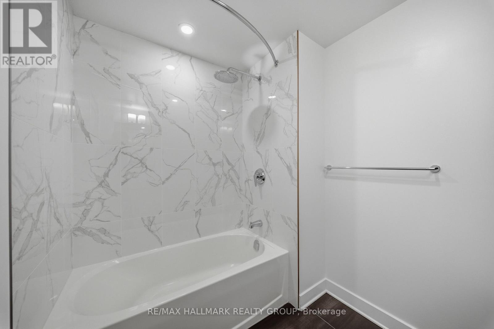 2202 - 180 George Street, Ottawa, Ontario  K1N 0G8 - Photo 6 - X12985214