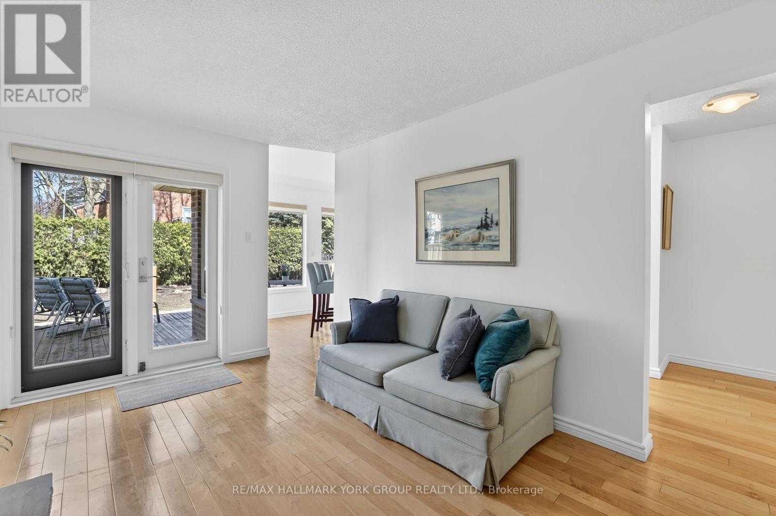 26 Mendys Forest, Aurora, Ontario  L4G 5A4 - Photo 17 - N12981156