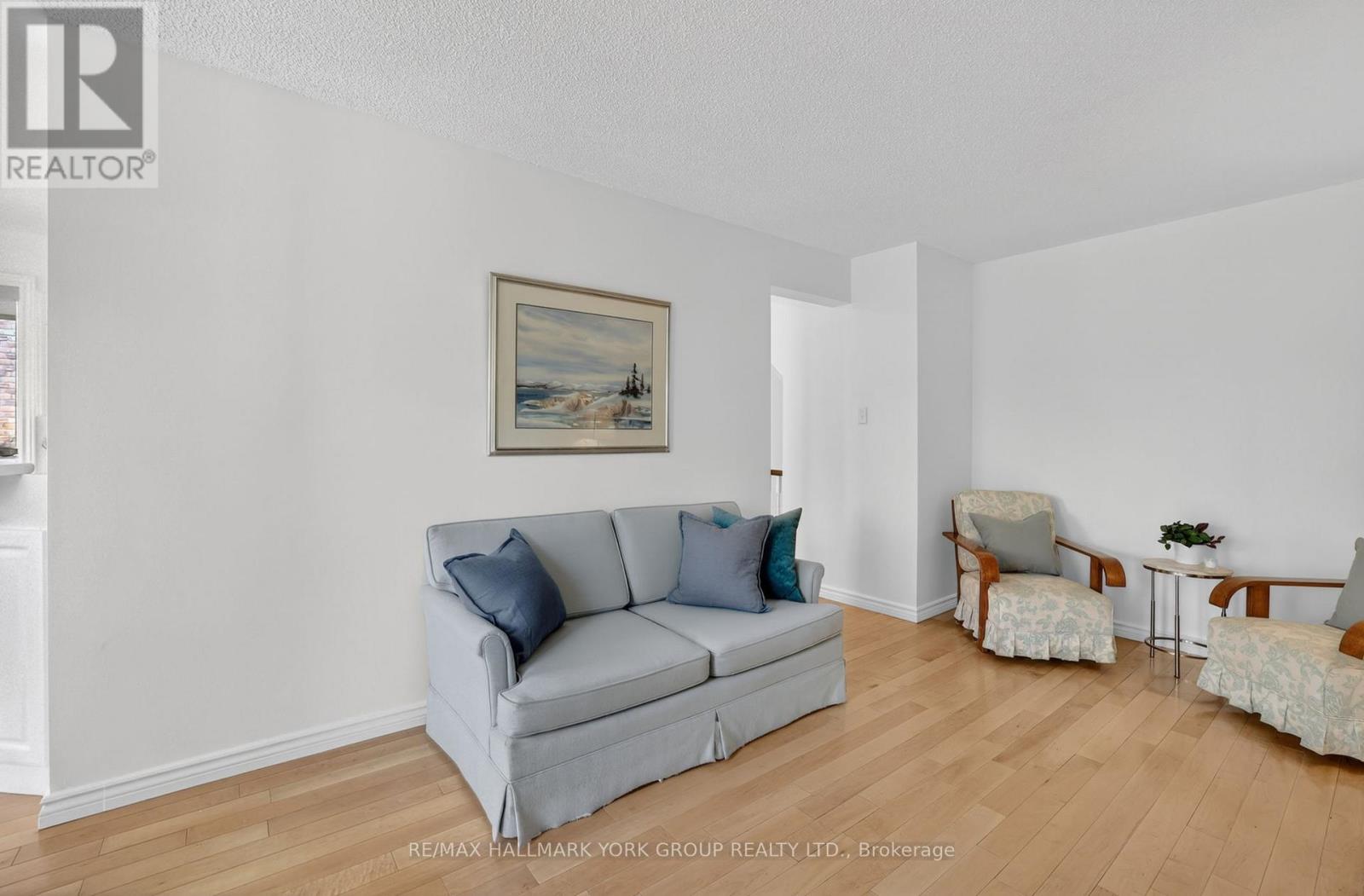 26 Mendys Forest, Aurora, Ontario  L4G 5A4 - Photo 18 - N12981156