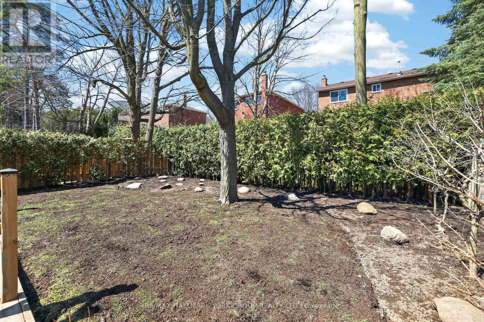 26 Mendys Forest, Aurora, Ontario  L4G 5A4 - Photo 45 - N12981156