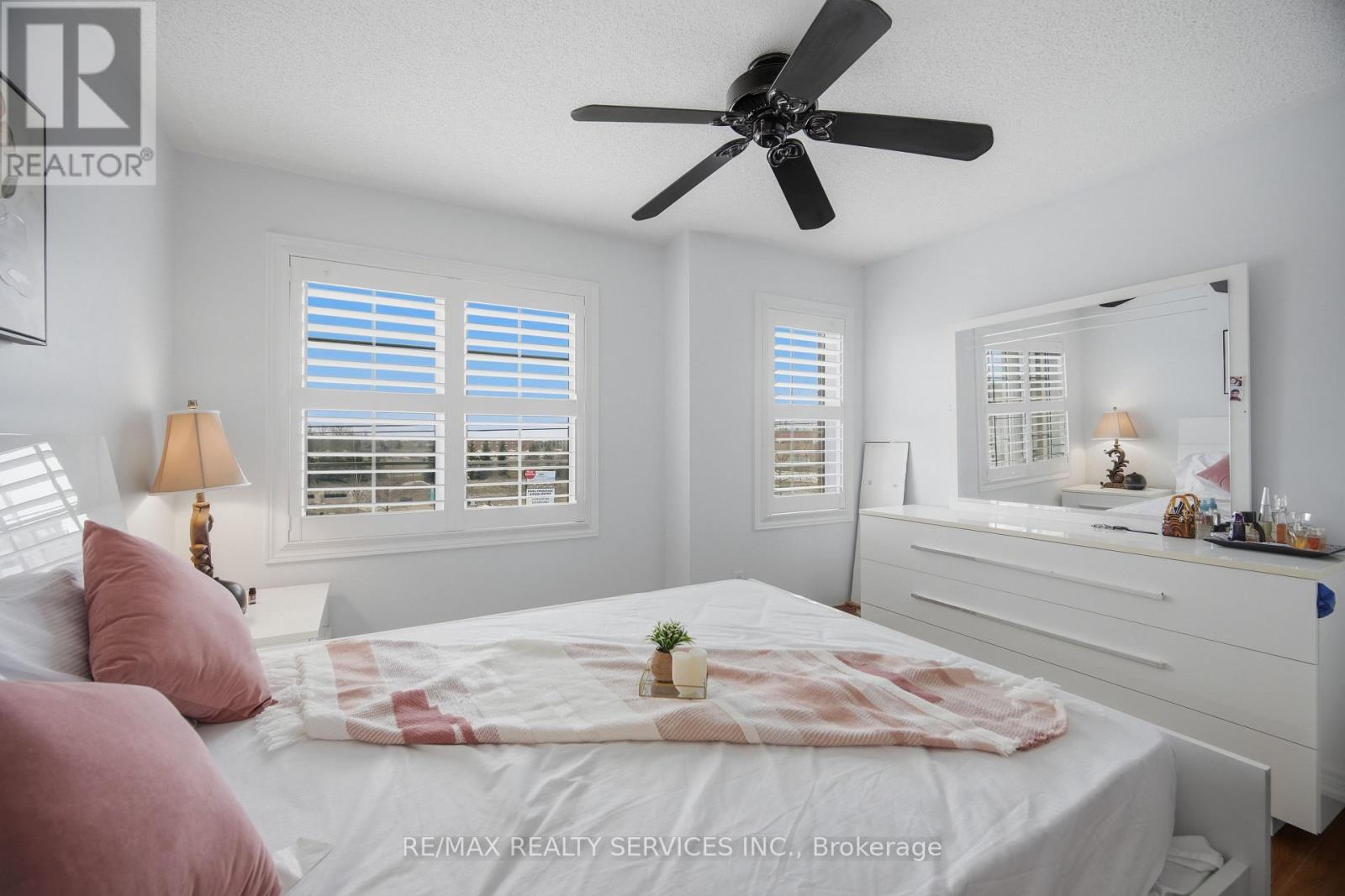 30 Peach Drive W, Brampton, Ontario  L6R 0W5 - Photo 27 - W12984232