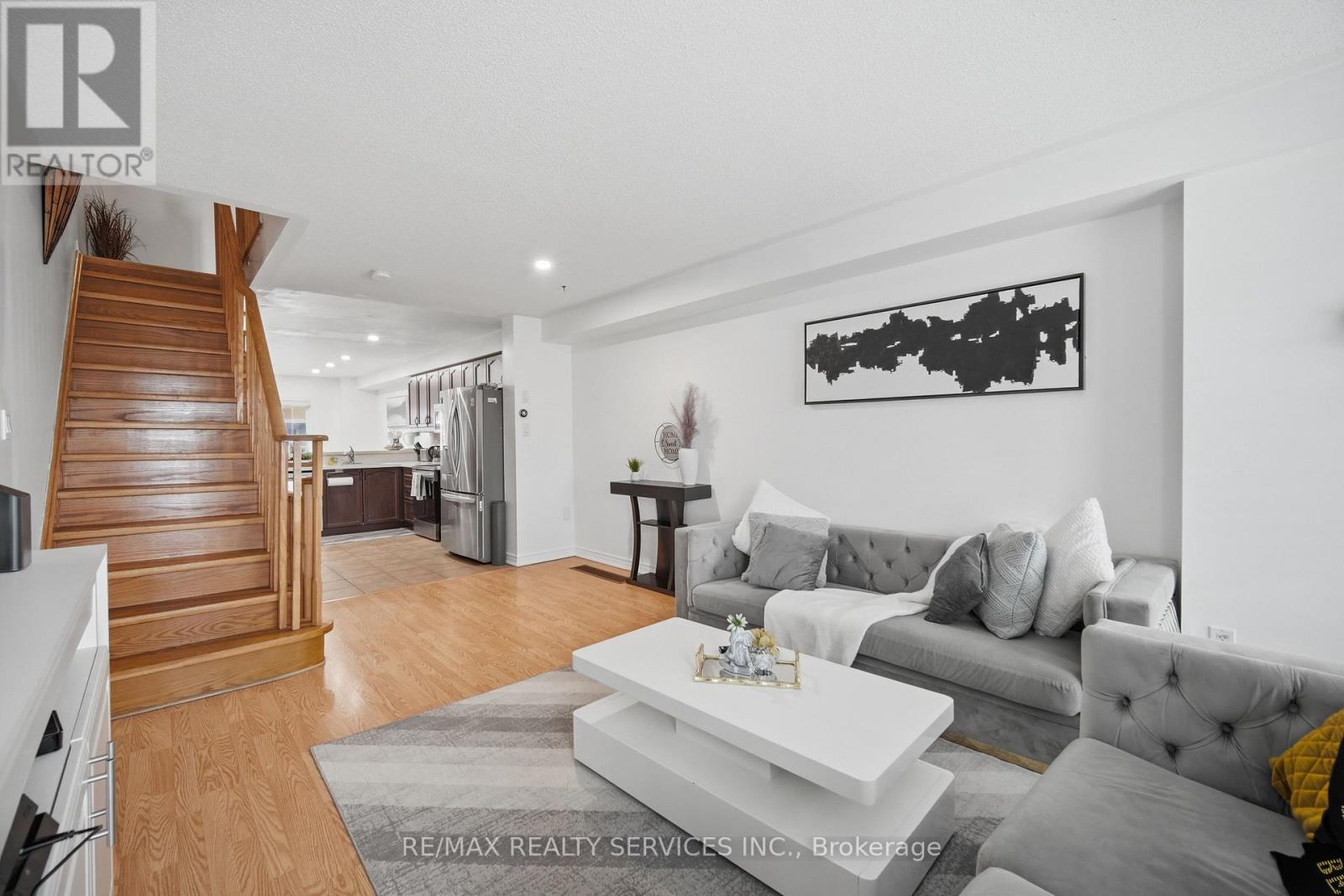 30 Peach Drive W, Brampton, Ontario  L6R 0W5 - Photo 19 - W12984232