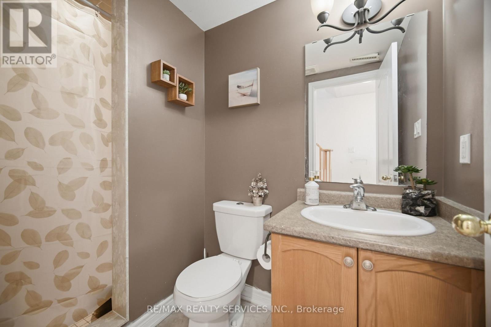 30 Peach Drive W, Brampton, Ontario  L6R 0W5 - Photo 36 - W12984232