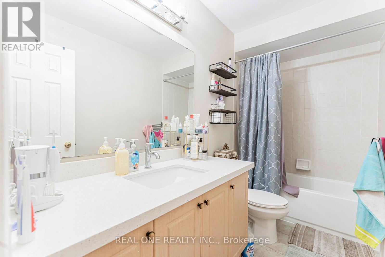 37 Bilbrough Street, Aurora, Ontario  L4G 7W3 - Photo 21 - N12980528