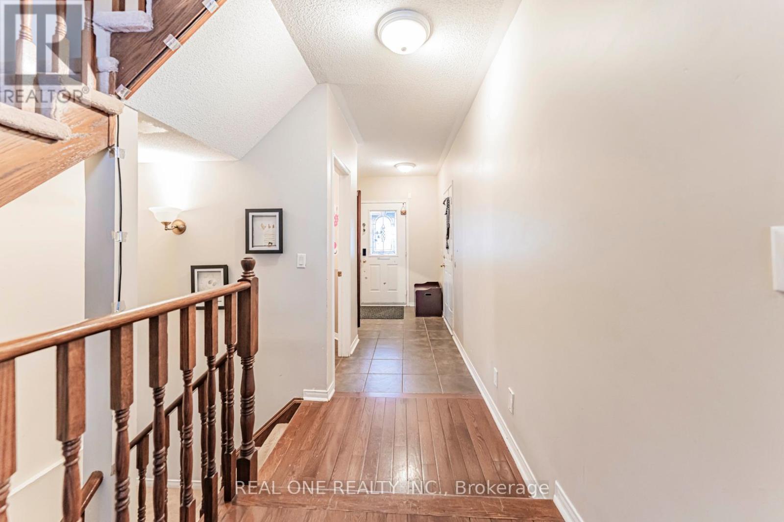 37 Bilbrough Street, Aurora, Ontario  L4G 7W3 - Photo 14 - N12980528