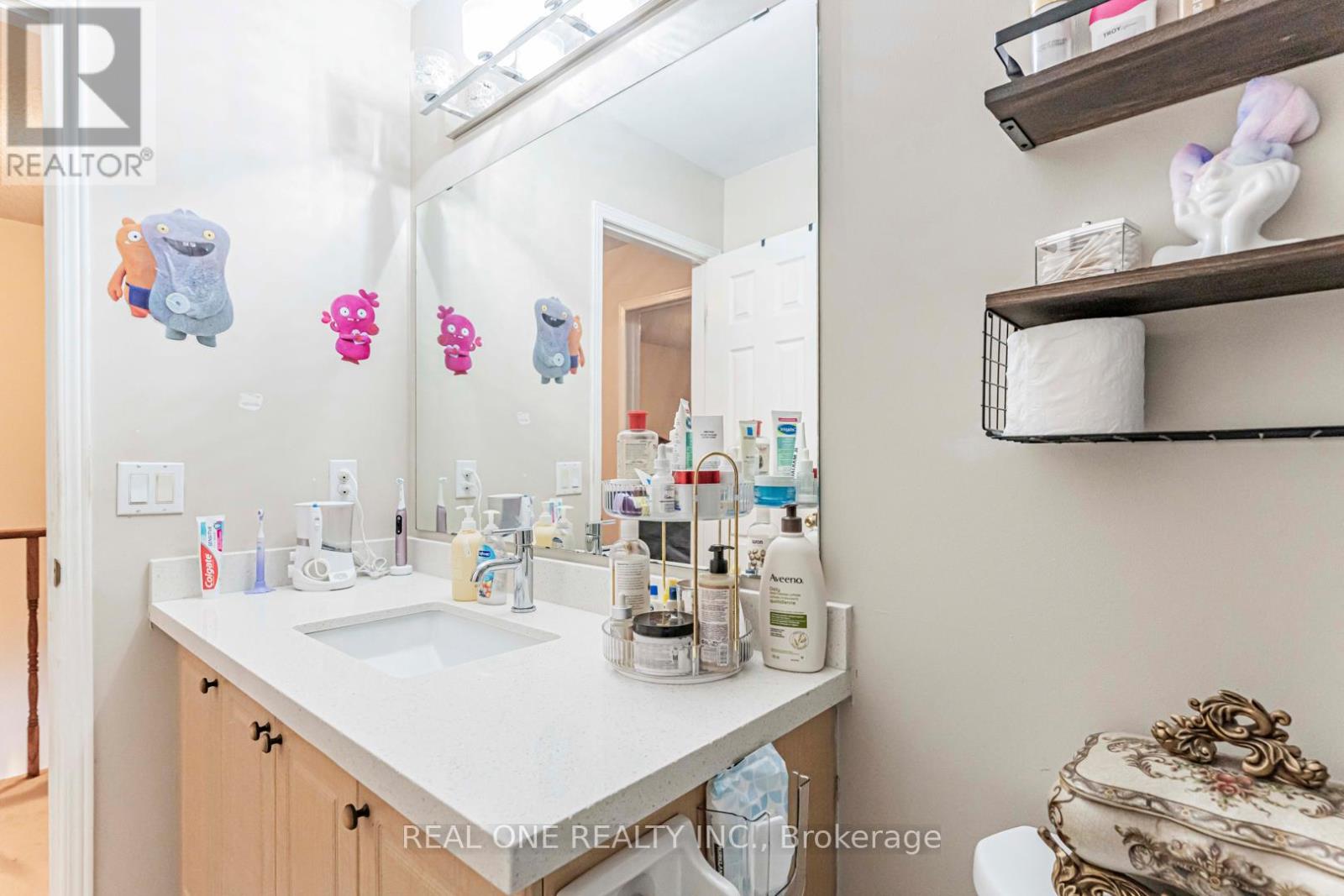 37 Bilbrough Street, Aurora, Ontario  L4G 7W3 - Photo 22 - N12980528