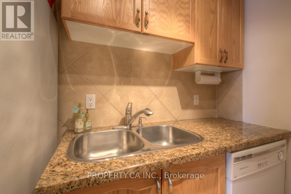 301 - 778 Sheppard Avenue W, Toronto, Ontario M3H 6B7 - Photo 10 - C12984992