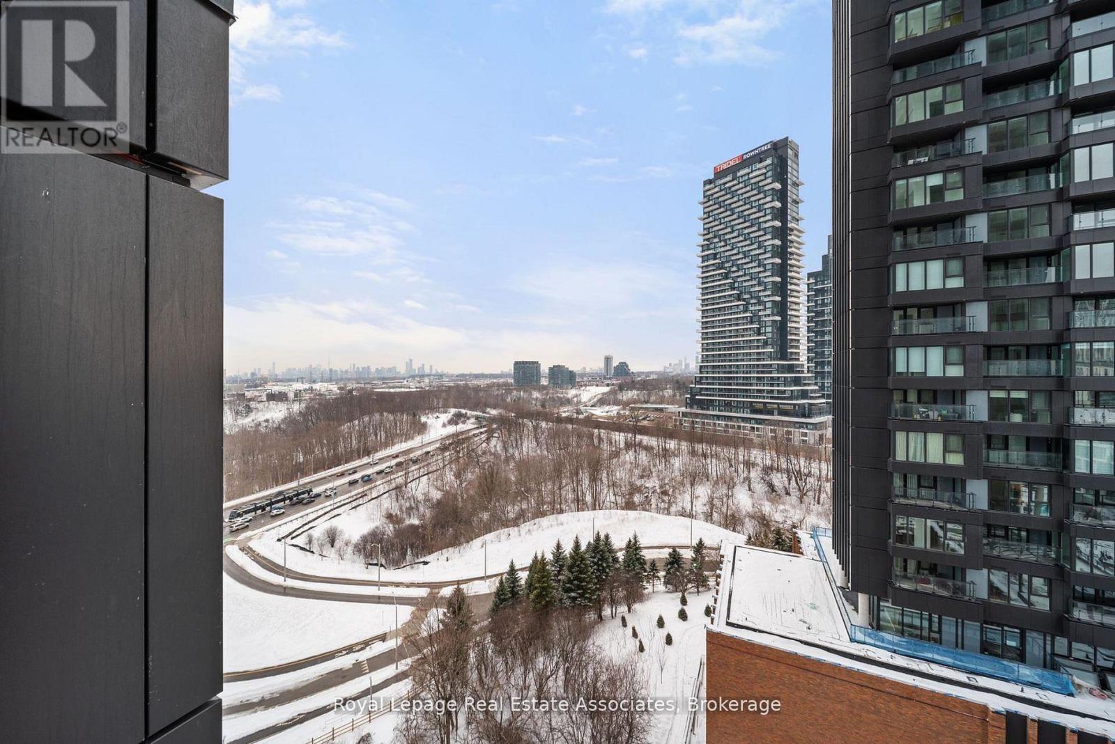 1004 - 1 Quarrington Lane, Toronto, Ontario  M3C 0S4 - Photo 15 - C12985056