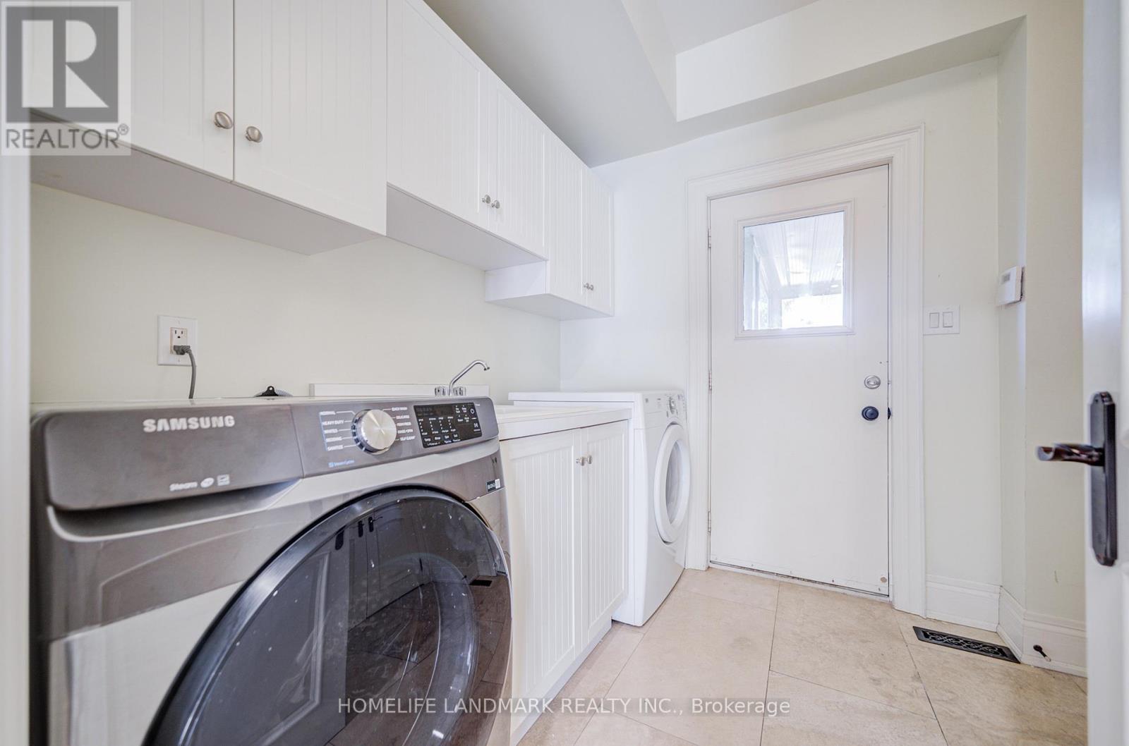 21 Kirkdale Crescent, Toronto, Ontario  M3B 2J7 - Photo 20 - C12985148