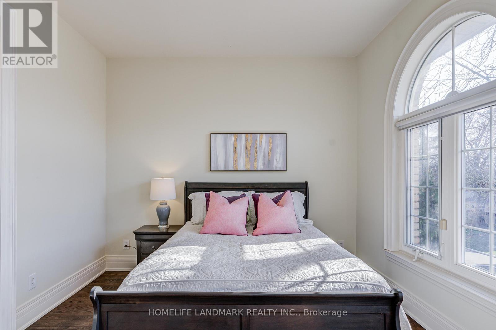 21 Kirkdale Crescent, Toronto, Ontario  M3B 2J7 - Photo 36 - C12985148