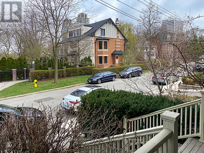 Main + Lower - 21 Melgund Road, Toronto (Casa Loma), Ontario  M5R 1Z9 - Photo 3 - C12985180