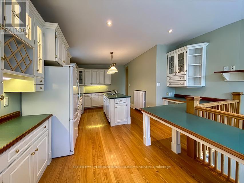 Main + Lower - 21 Melgund Road, Toronto (Casa Loma), Ontario  M5R 1Z9 - Photo 9 - C12985180