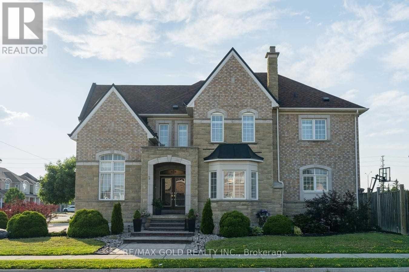 2 Calderstone Road, Brampton, Ontario  L6P 2A4 - Photo 5 - W12980560