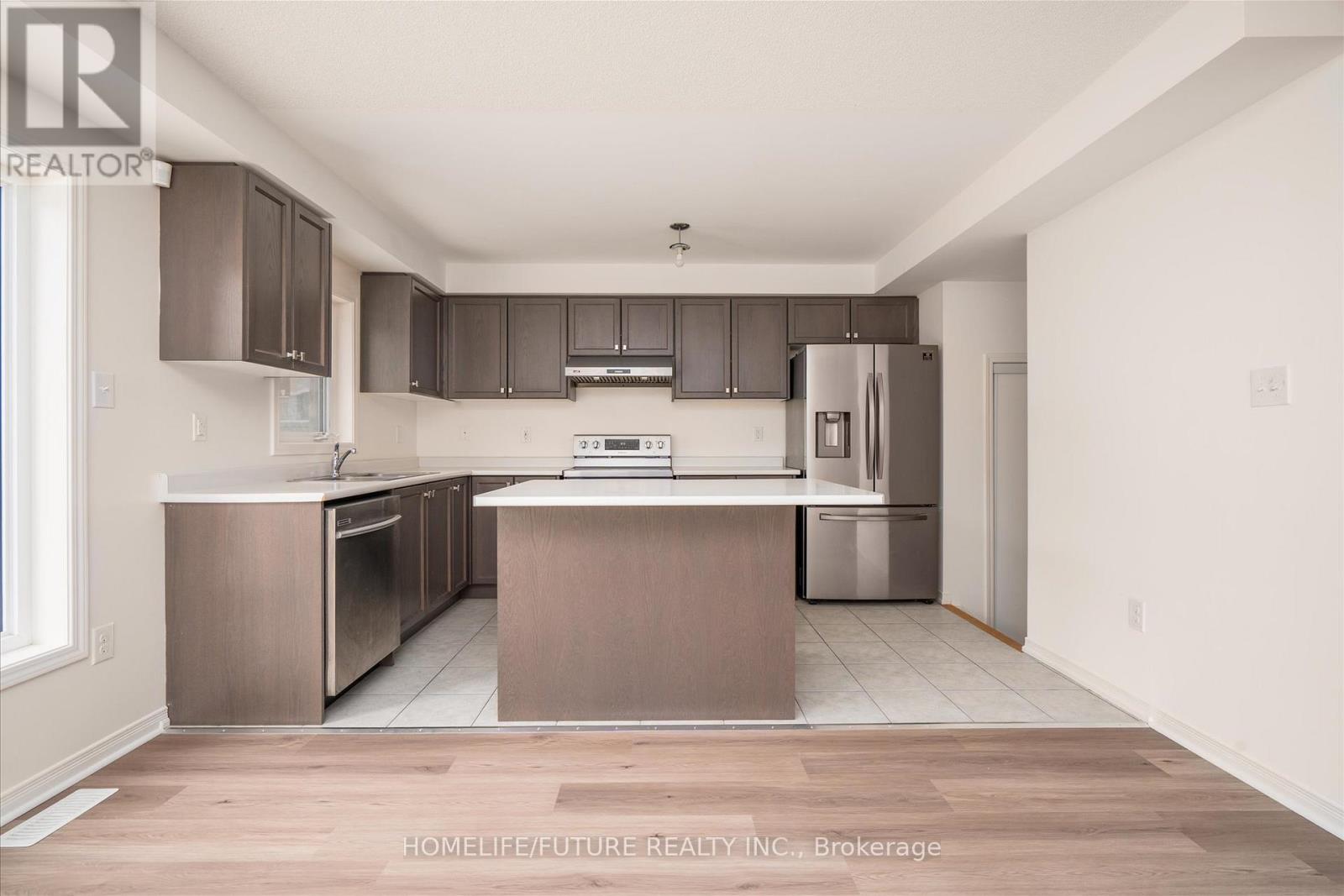 39 Barnfield Crescent, Ajax, Ontario  L1Z 0T3 - Photo 7 - E12984958