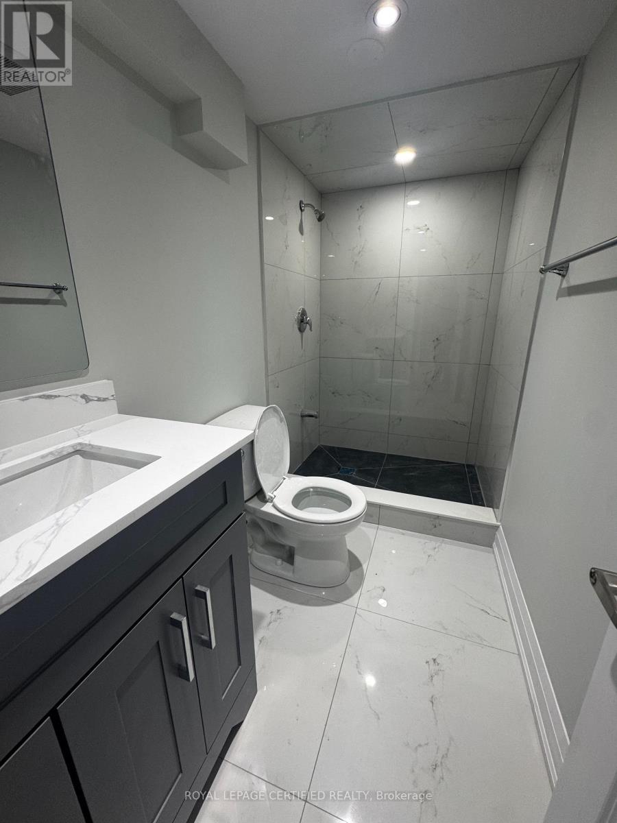 Bsmt - 16 Almond Avenue, Whitby, Ontario  L1P 1K5 - Photo 4 - E12985022