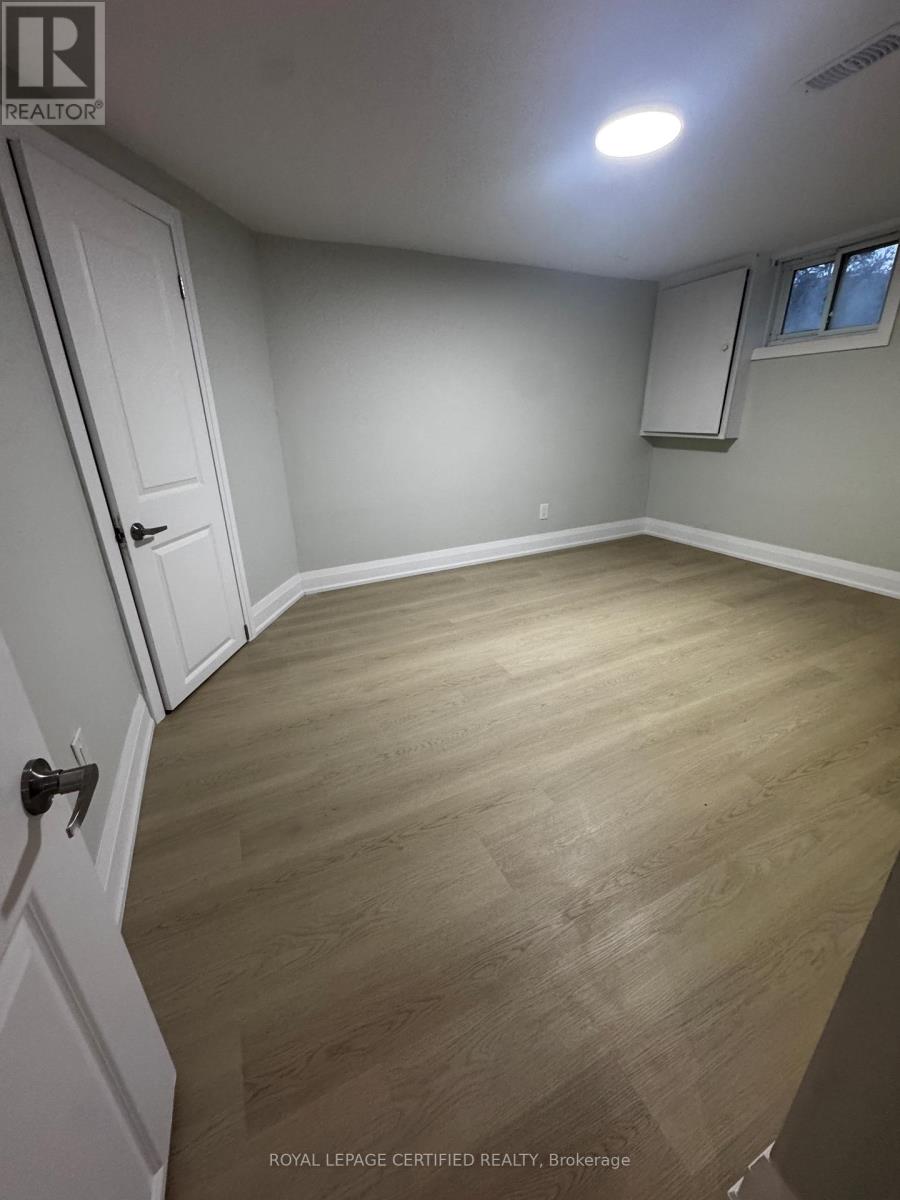 Bsmt - 16 Almond Avenue, Whitby, Ontario  L1P 1K5 - Photo 6 - E12985022