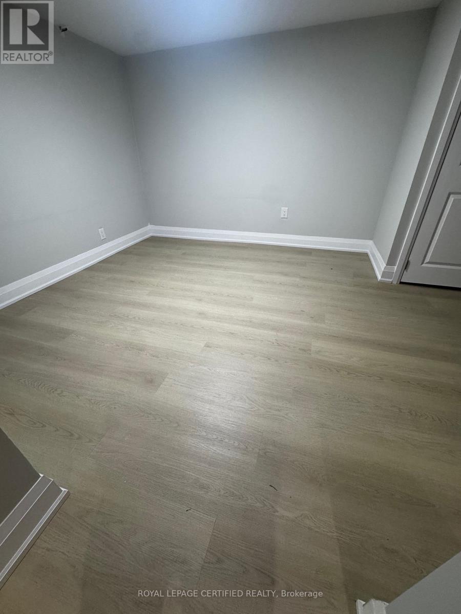 Studio - 16 Almond Avenue, Whitby, Ontario  L1P 1K5 - Photo 5 - E12985028