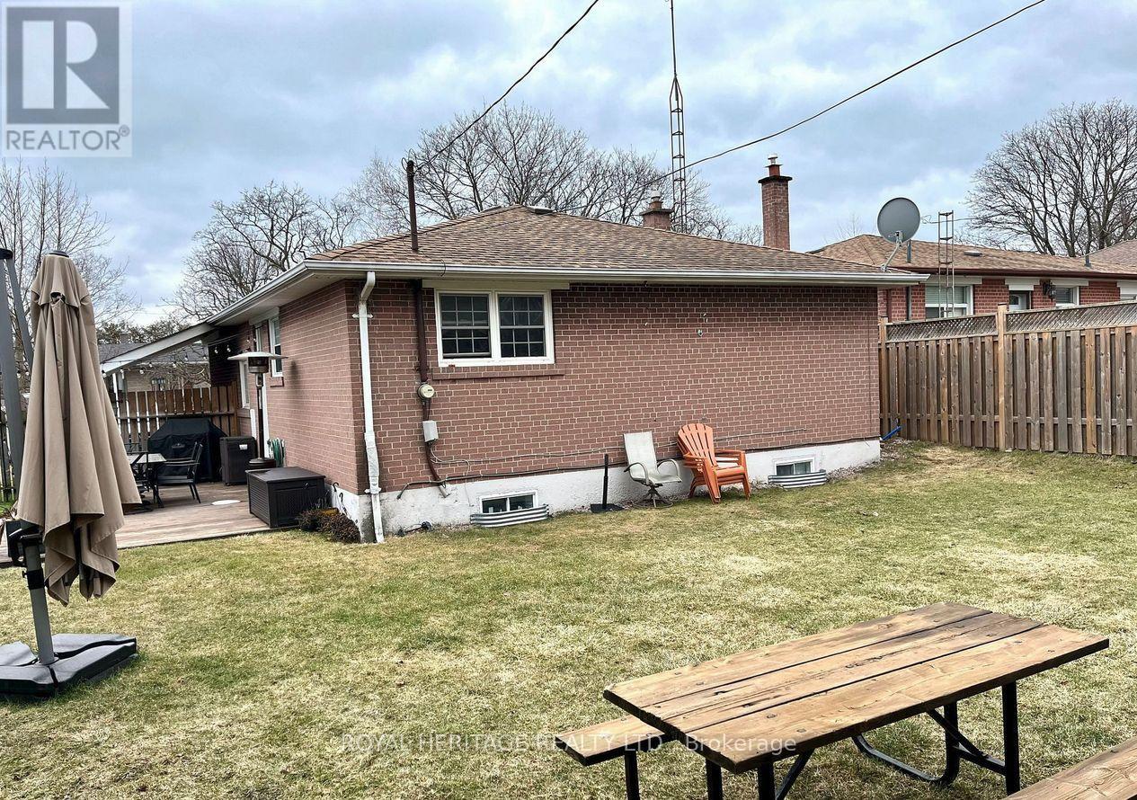 1398 Fordon Avenue, Pickering, Ontario  L1W 1J9 - Photo 23 - E12985112