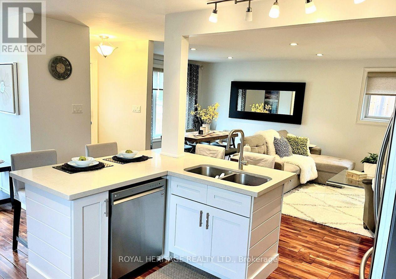 1398 Fordon Avenue, Pickering, Ontario  L1W 1J9 - Photo 5 - E12985112