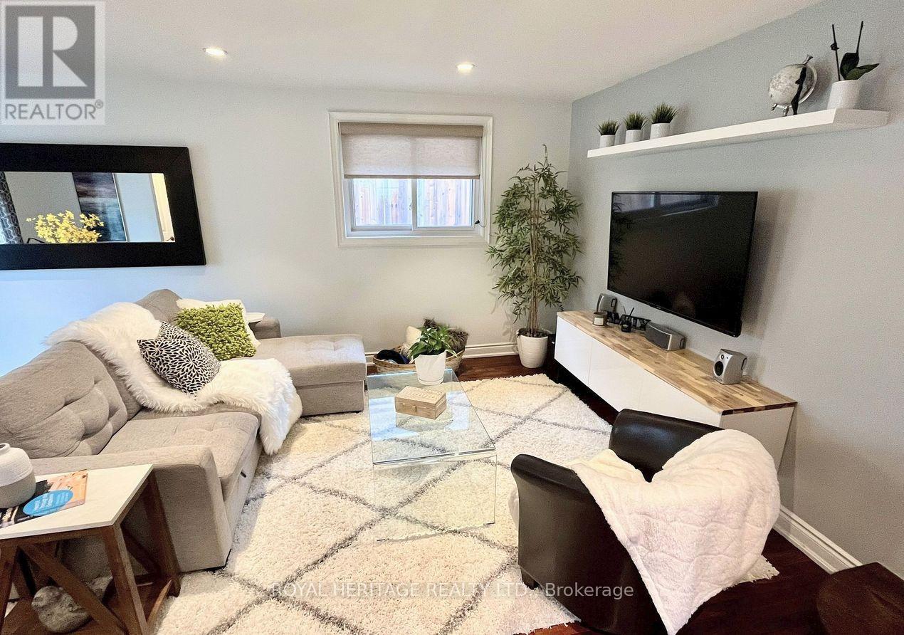 1398 Fordon Avenue, Pickering, Ontario  L1W 1J9 - Photo 8 - E12985112