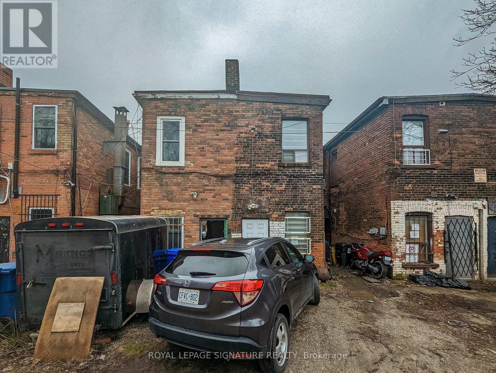946 Queen Street E, Toronto, Ontario  M4M 1J7 - Photo 10 - E12985120
