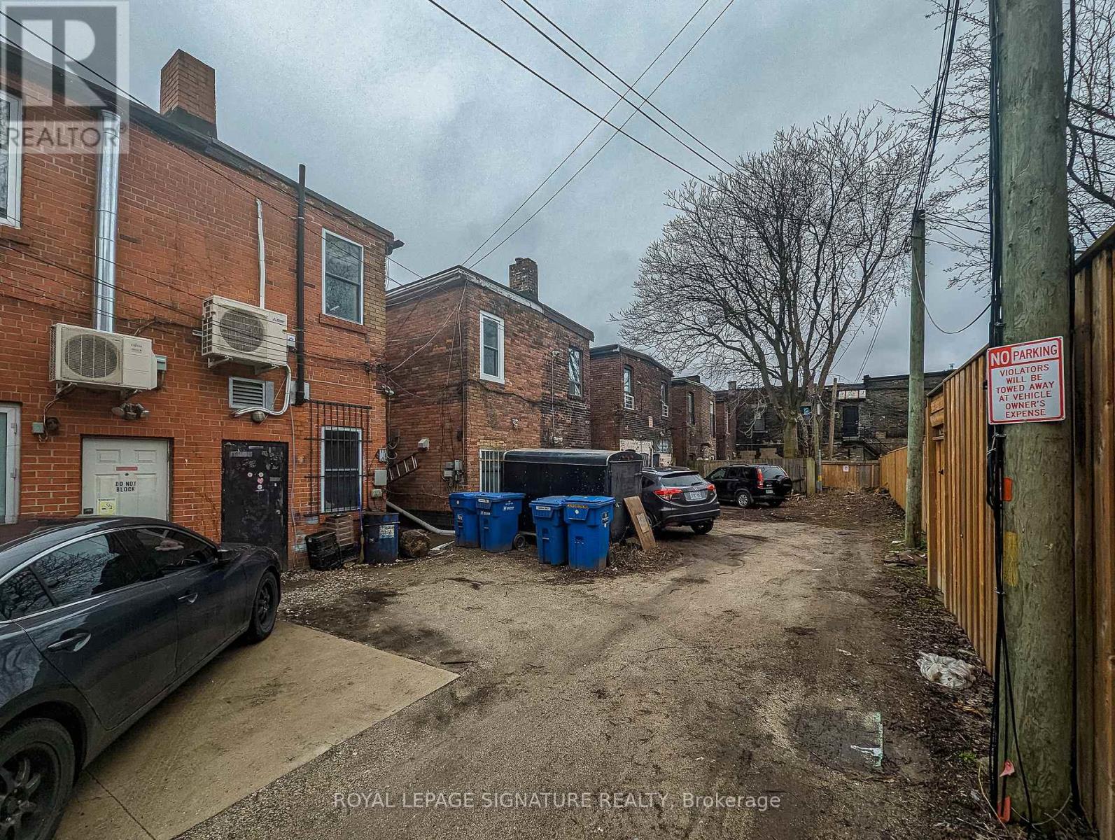 946 Queen Street E, Toronto, Ontario  M4M 1J7 - Photo 11 - E12985120