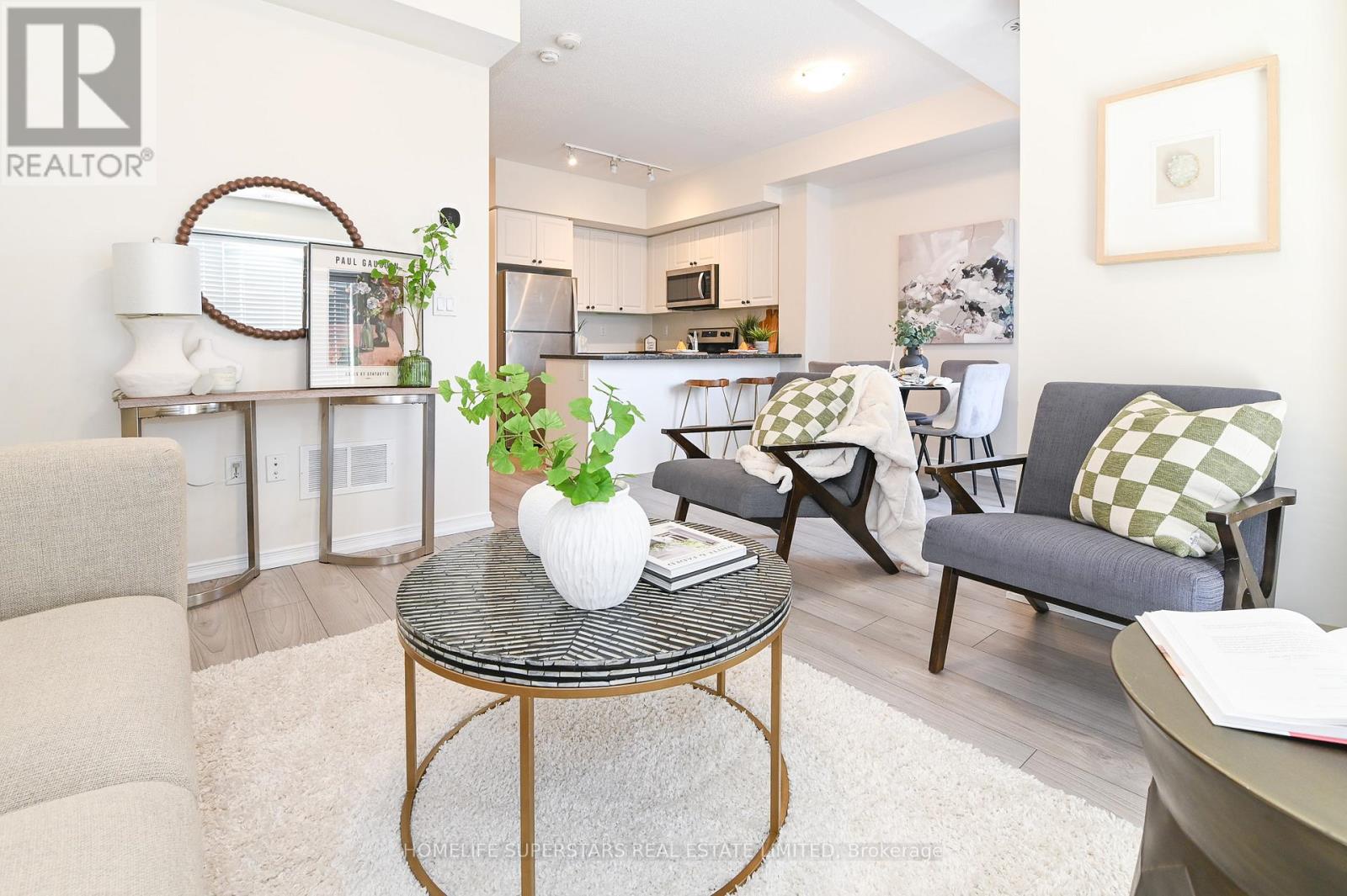 347 - 500 Kingbird Grove W