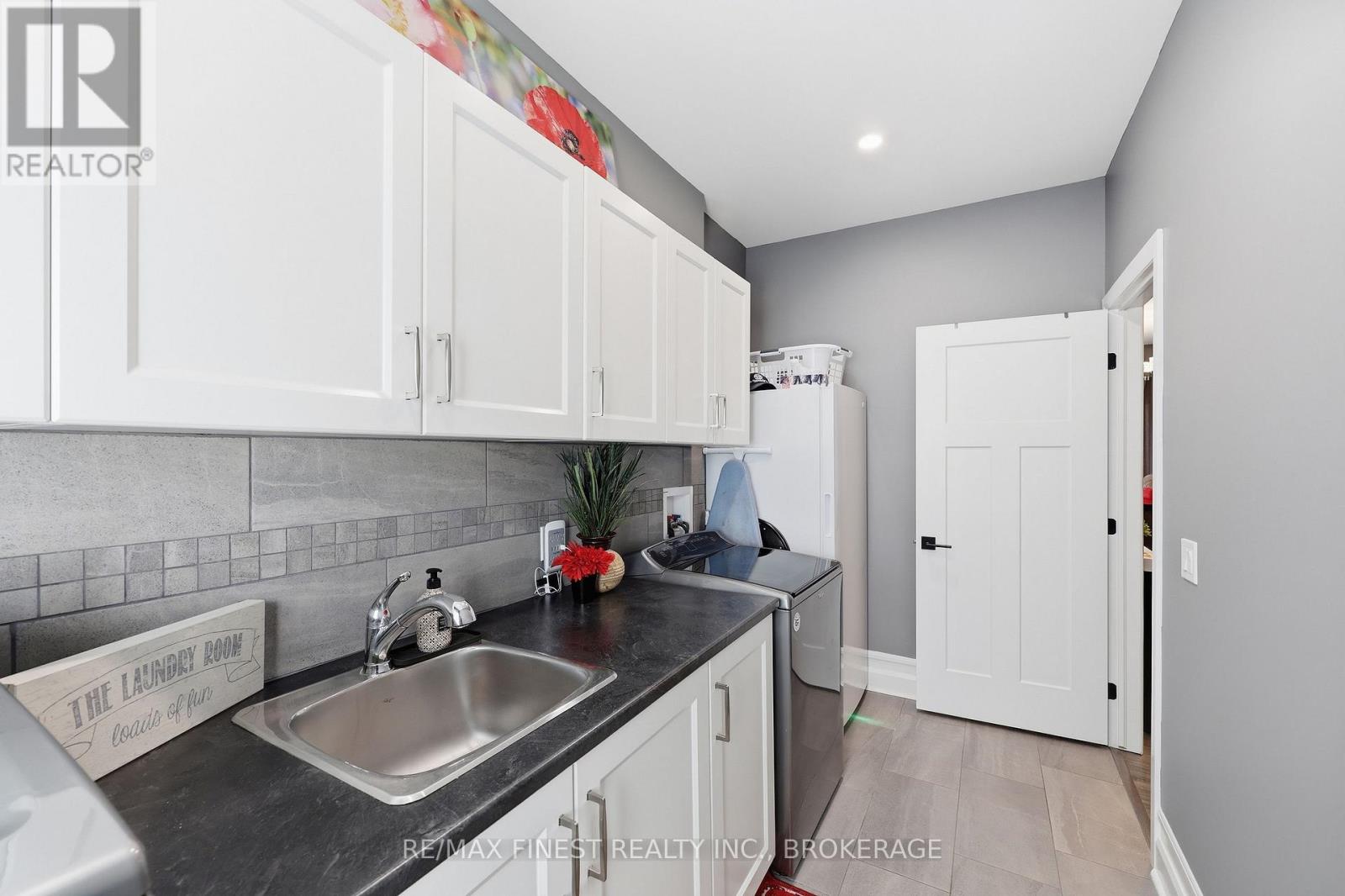 133 Brennan Crescent, Loyalist, Ontario  K0H 2H0 - Photo 21 - X12985160