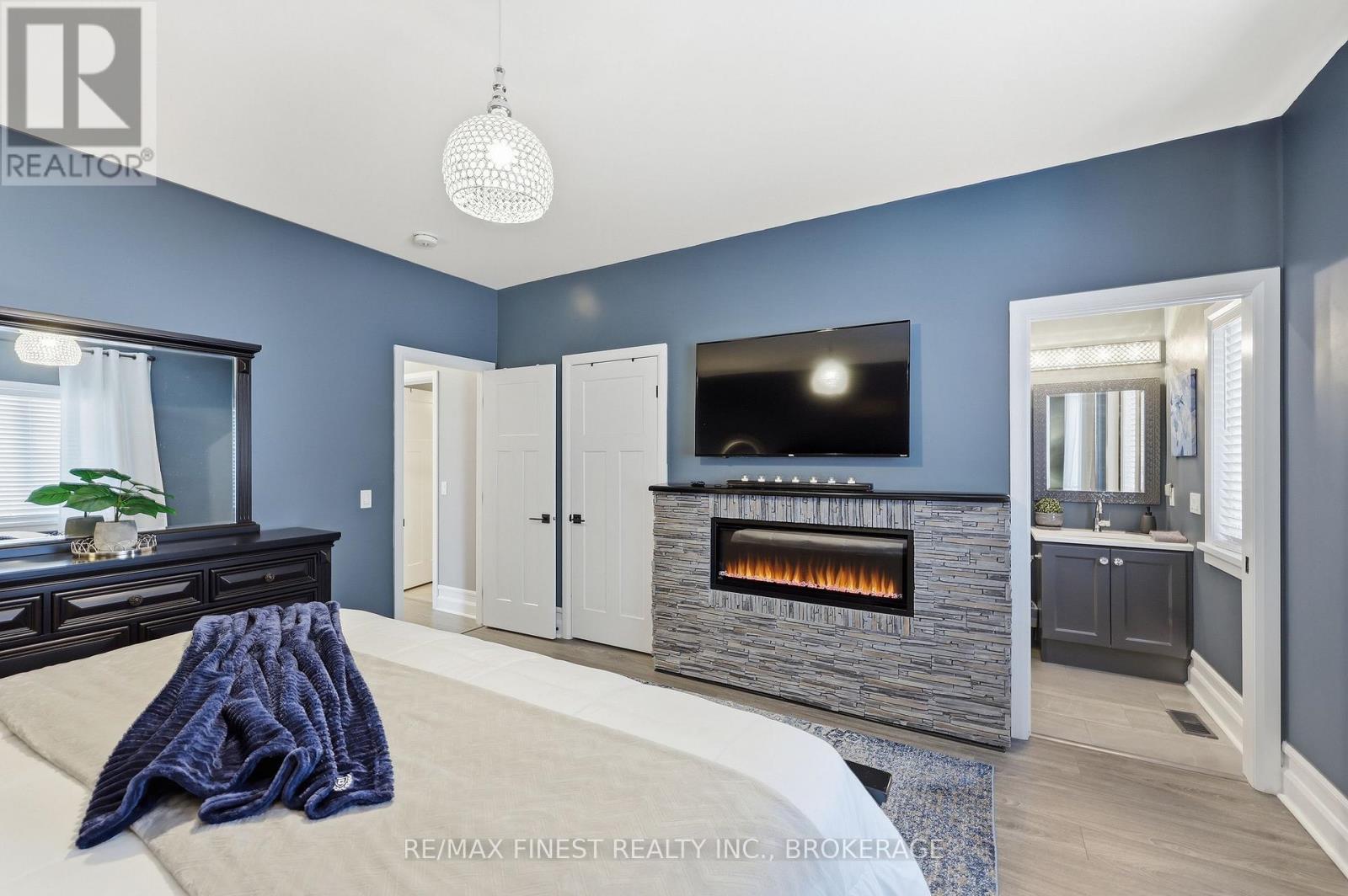 133 Brennan Crescent, Loyalist, Ontario  K0H 2H0 - Photo 27 - X12985160