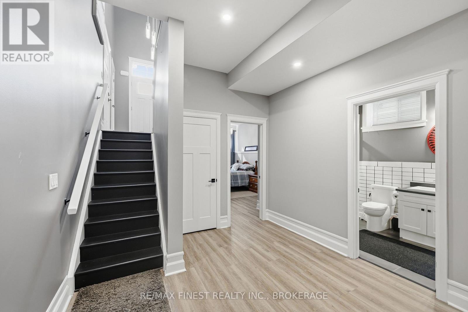 133 Brennan Crescent, Loyalist, Ontario  K0H 2H0 - Photo 31 - X12985160