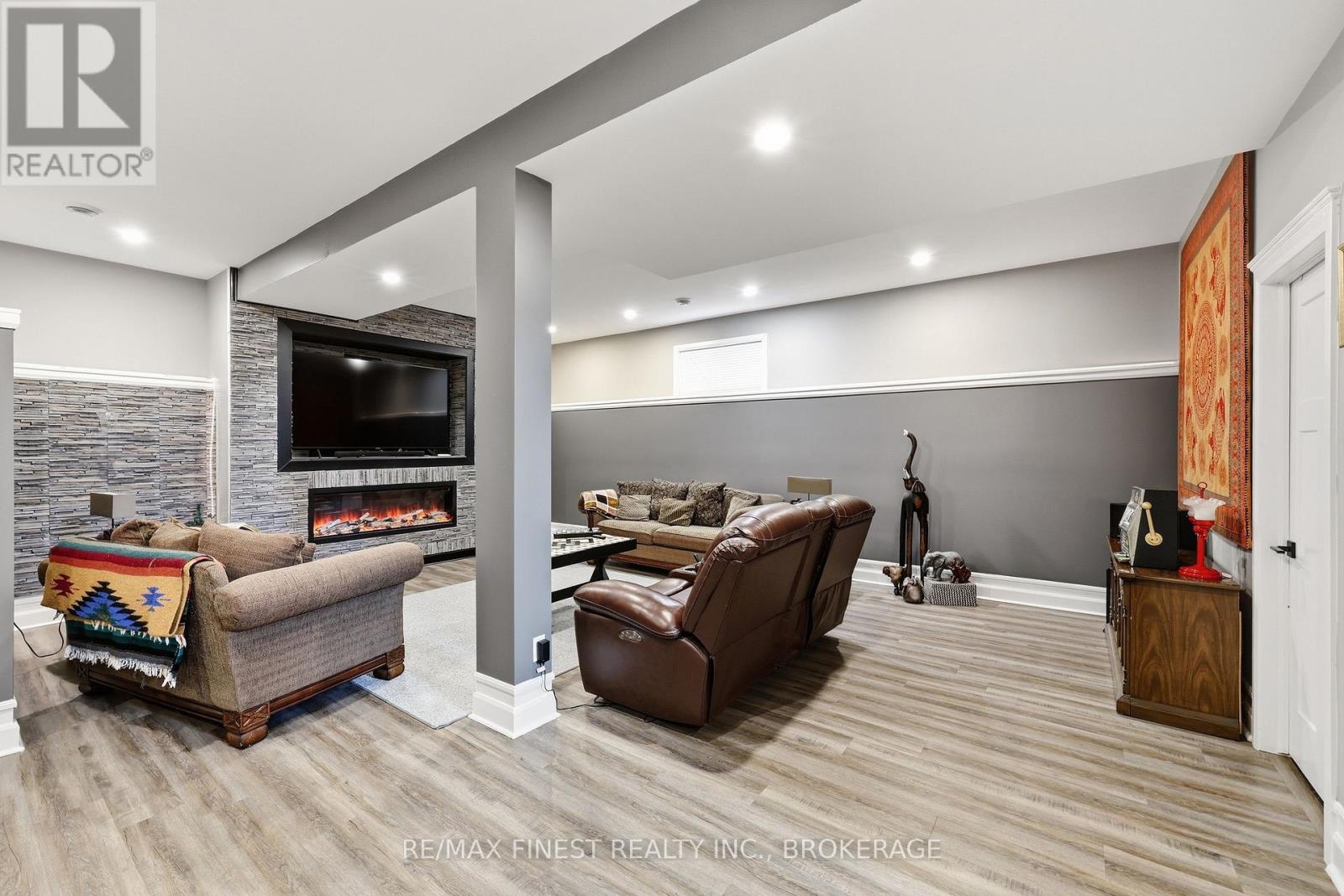 133 Brennan Crescent, Loyalist, Ontario  K0H 2H0 - Photo 32 - X12985160