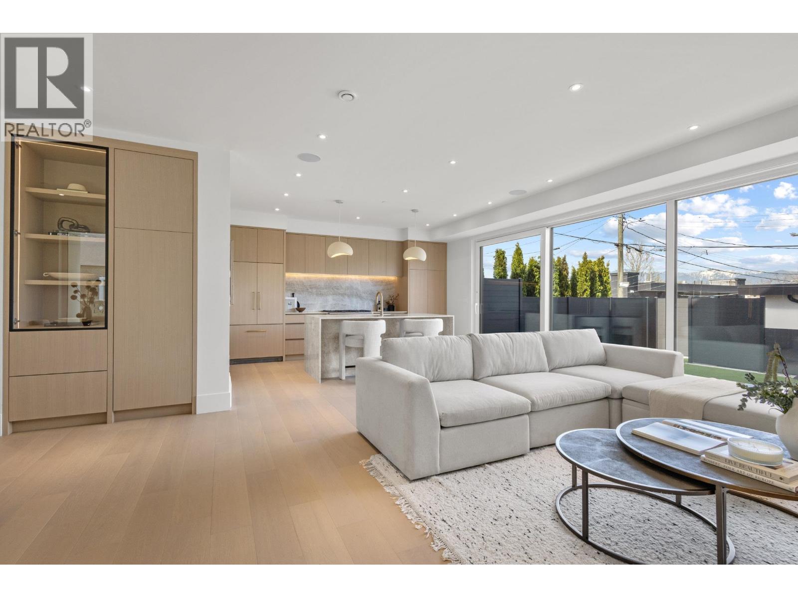 2 2425 Kitchener Street, Vancouver, British Columbia  V5K 3C4 - Photo 7 - R3108619