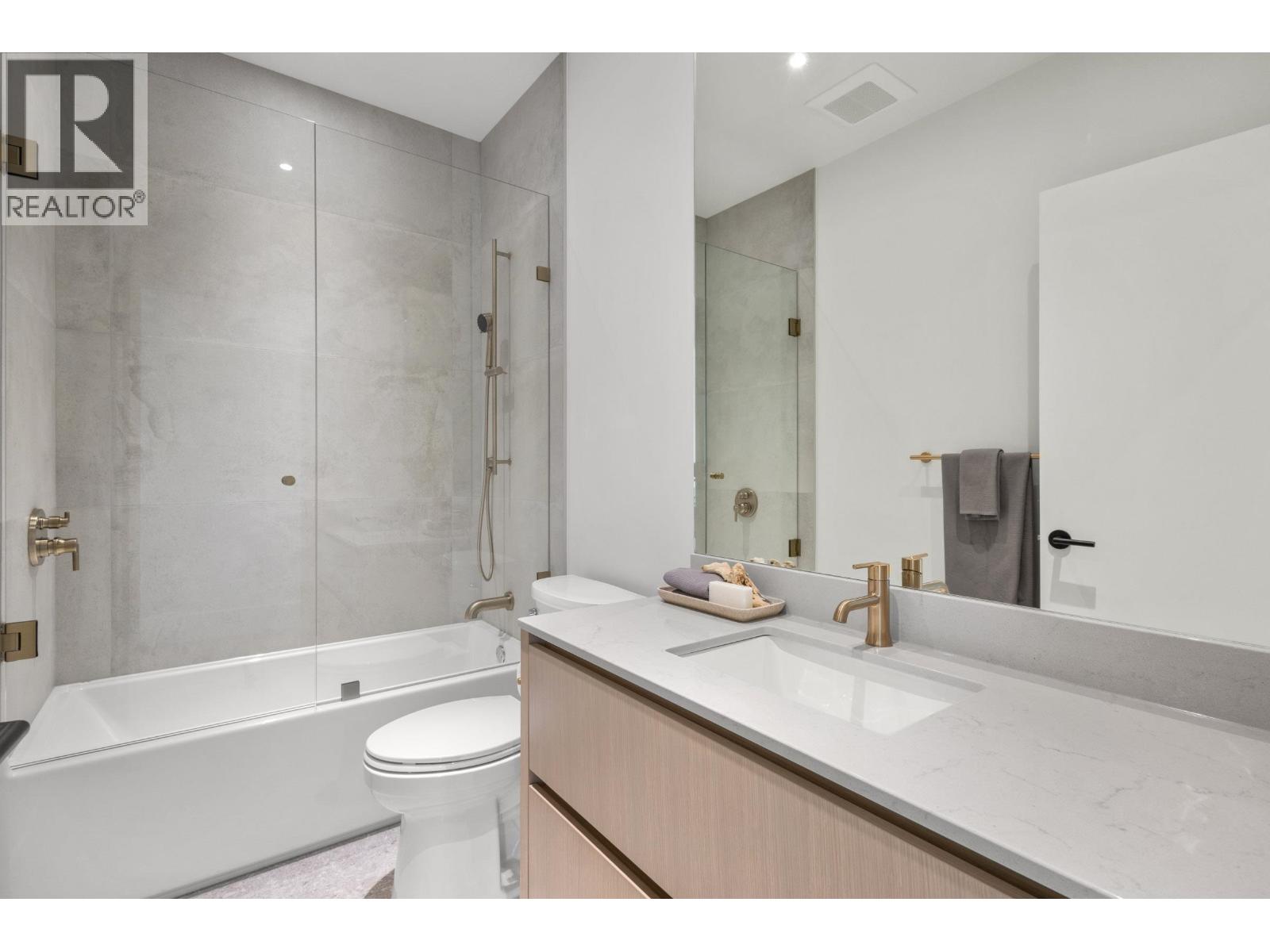 2 2425 Kitchener Street, Vancouver, British Columbia  V5K 3C4 - Photo 23 - R3108619