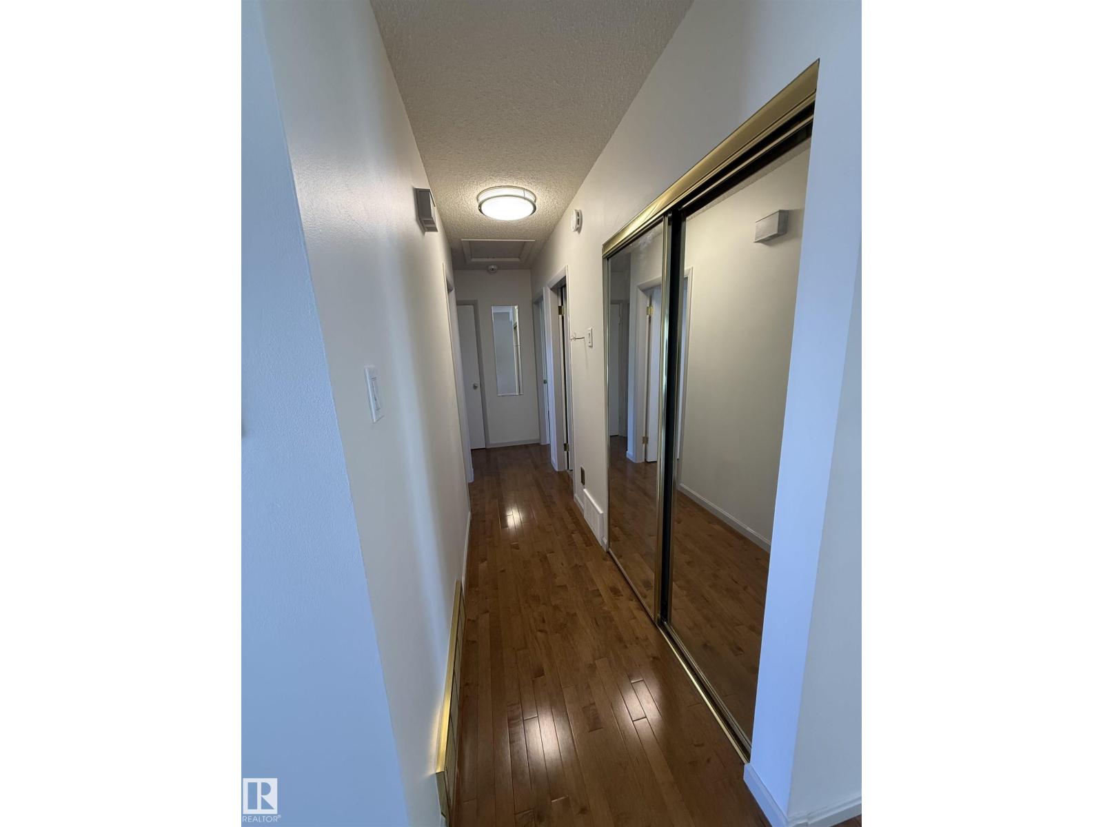 #main Floor 16605 93 Av Nw, Edmonton, Alberta  T5R 5H9 - Photo 10 - E4481533