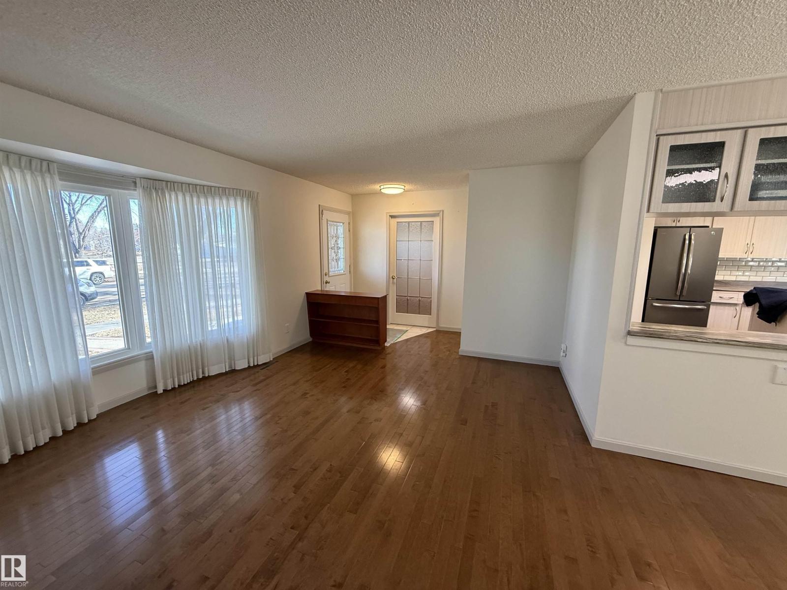 #main Floor 16605 93 Av Nw, Edmonton, Alberta  T5R 5H9 - Photo 20 - E4481533