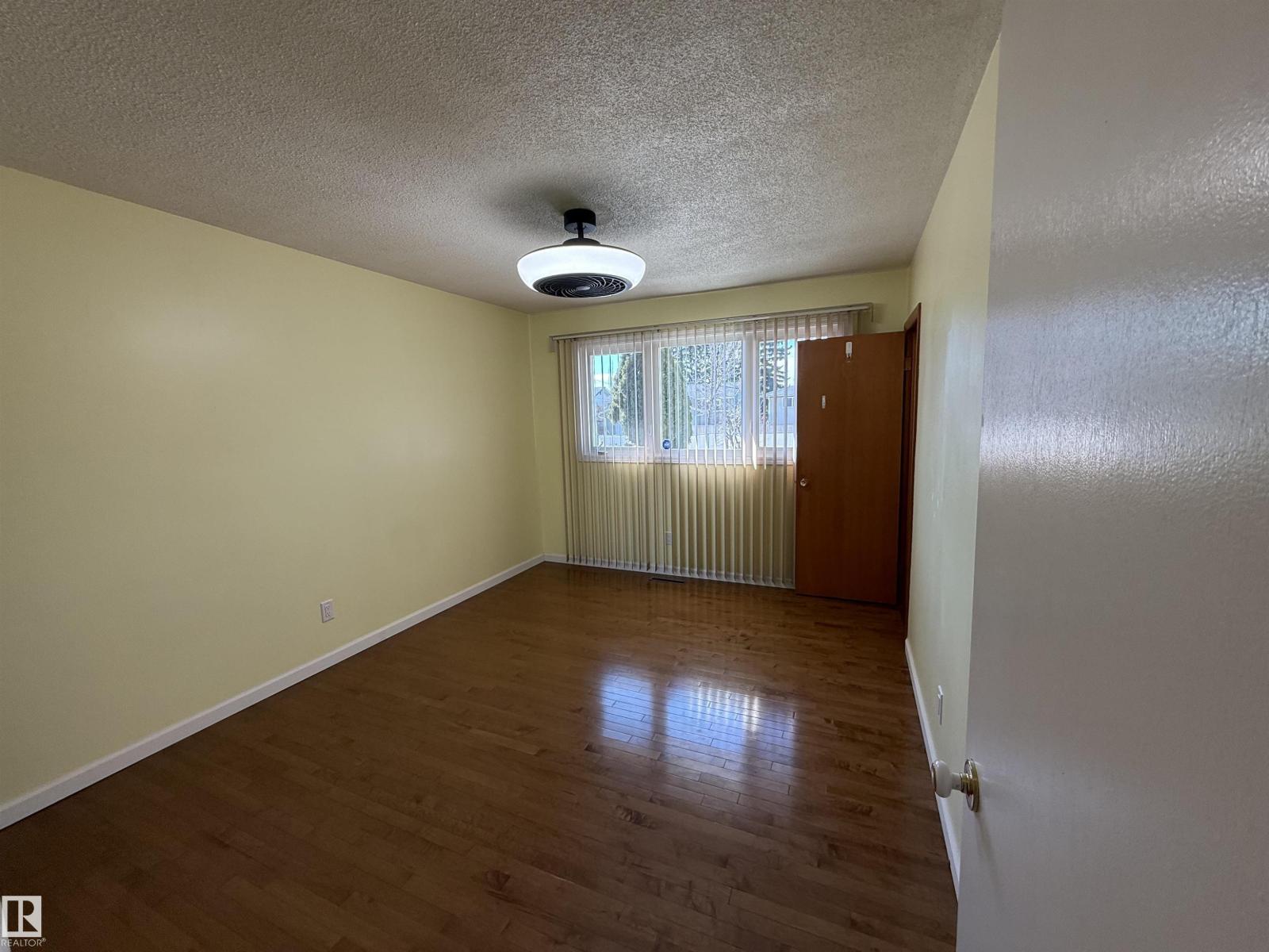 #main Floor 16605 93 Av Nw, Edmonton, Alberta  T5R 5H9 - Photo 14 - E4481533