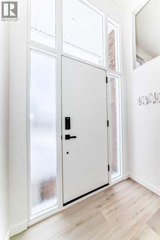 5 Osborne Street, Red Deer, Alberta  T4N 5C1 - Photo 4 - A2298467