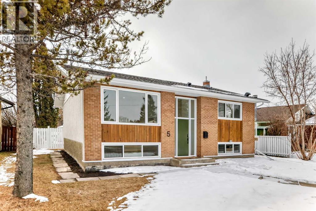 5 Osborne Street, Red Deer, Alberta  T4N 5C1 - Photo 3 - A2298467