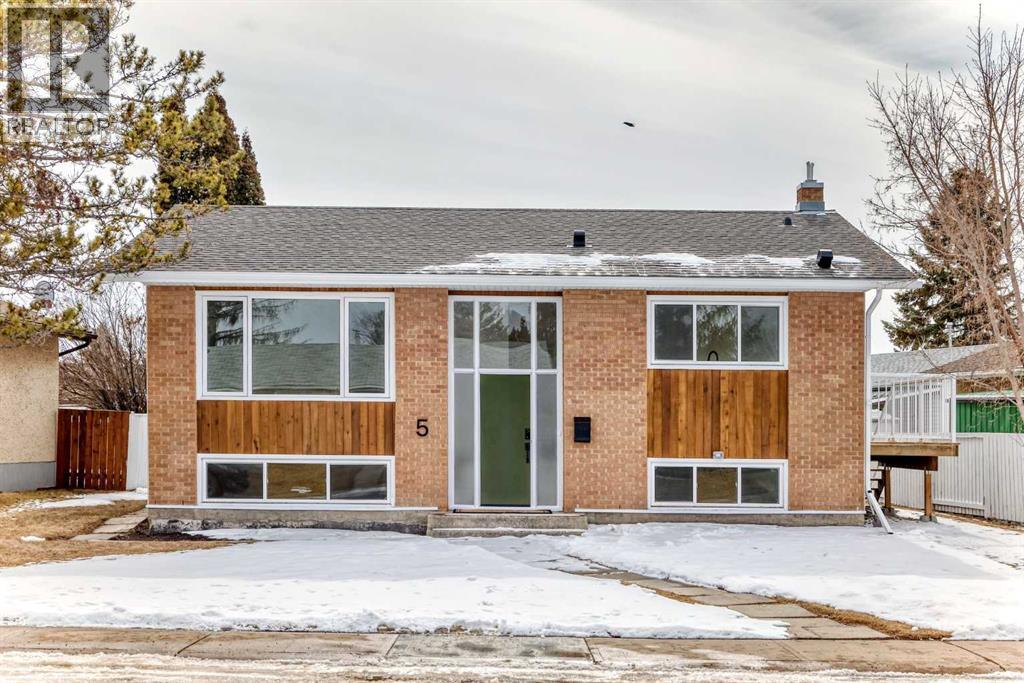 5 Osborne Street, Red Deer, Alberta  T4N 5C1 - Photo 2 - A2298467