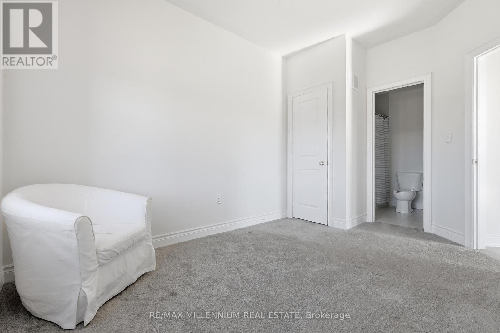 42 Port Renfrew, Vaughan, Ontario  L4H 5C3 - Photo 13 - N12985020